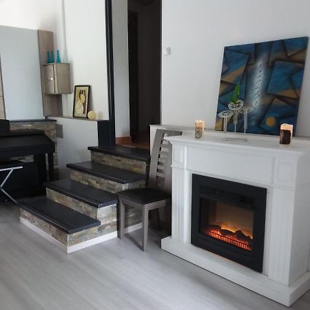 Gite De La Maison Bleue Villa Mirandol-Bourgnounac Bagian luar foto