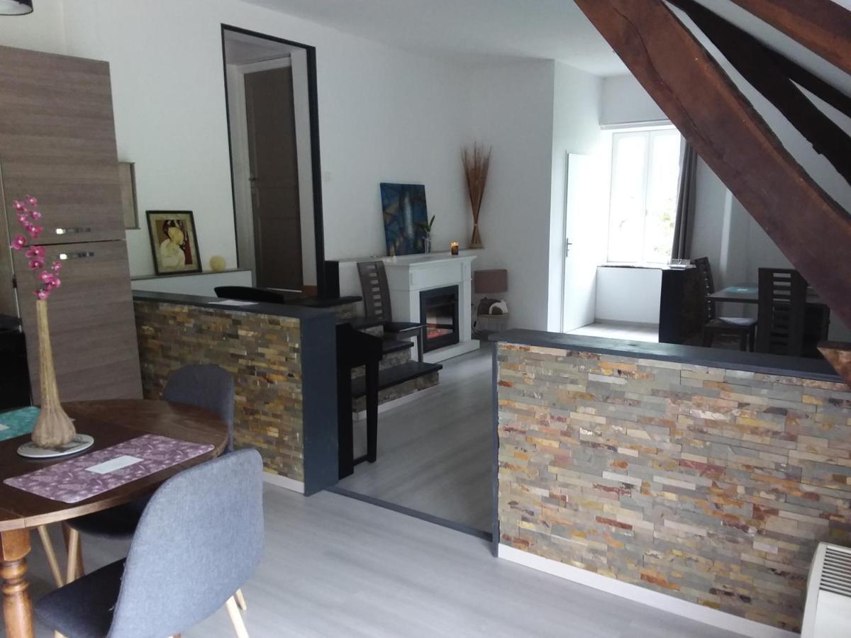 Gite De La Maison Bleue Villa Mirandol-Bourgnounac Bagian luar foto